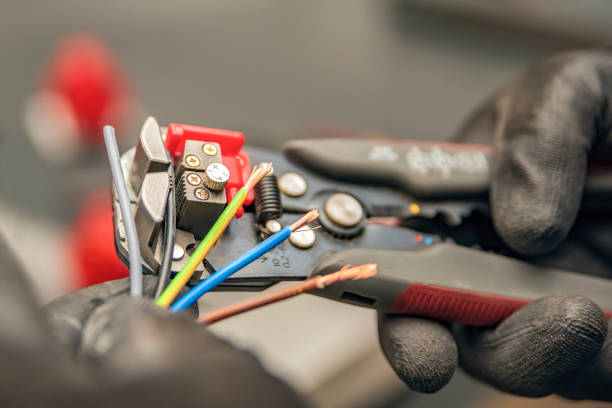 Best Electrical Installation Contractor  in Cascade Locks, OR
